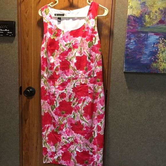 NWOT. INC Intern’l Concepts Brand Women’s Red and Pink Floral Print Dress 10 - Picture 1 of 10